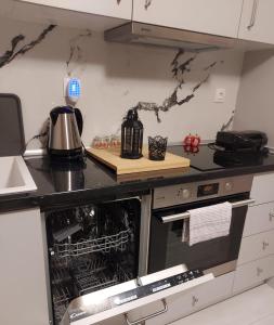 New, nice apartment, 50m from sea and from Center at Nea Irakleia