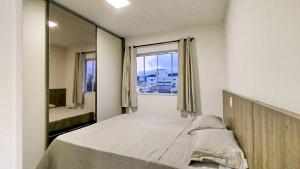 VAR-205B Departamento amplio en condomínio cerrado con piscina