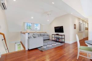 Historic Quarters at the Commissary Unit 3