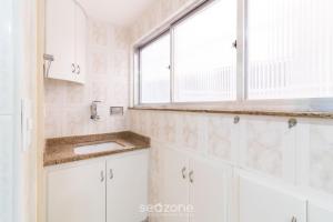 Apto confortável a 50m da Praia do Forte MZD0308