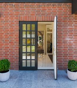 Luxury villa with sauna in the pine forest close to Vilnius city centre