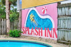 Splash Inn Lower Unit Heated Pool Walk to Beach