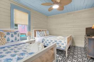 Splash Inn Lower Unit Heated Pool Walk to Beach