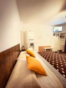 Smart Gold Apartment Elegant Style