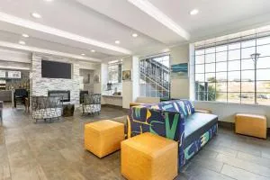 Best Western Marina State Beach - 莫斯兰丁