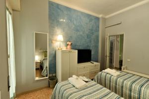 Vivi Lucca con "Madame Fannj" - Camera Azzurra