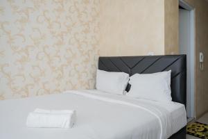 Fancy and Comfy Studio Apartment at M-Town Residence By Travelio