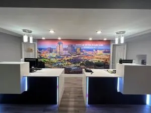 伯锡尔城拉昆塔酒店 - Doyline