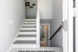 Beautiful Home with Mountain Views