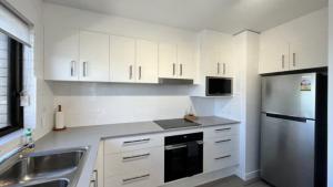 Moreton Sands Unit 1