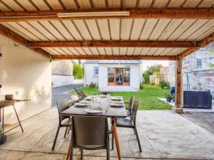 Maisons de vacances Maison de plain-pied avec jardin prive et terrasse a Cabourg - FR-1-788-40 : photos des chambres