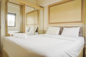 Comfort 1BR with Working Room at Meikarta Apartment By Travelio - 3hvězdičkové hotely ve městě Cikarang