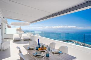 Blue Haven - Ocean View Penthouse with private jacuzzi and community pool