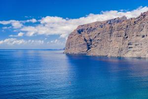 Blue Haven - Ocean View Penthouse with private jacuzzi and community pool