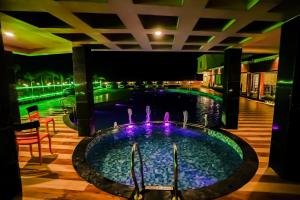 Prasant On Beach Resort !! LIFT - WIFI -Restaurant-Parking facilities-Newly Decorated Room !!