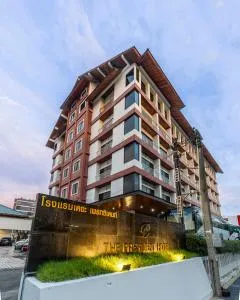 The President Hotel at Chokchai 4 - Ban Chorakhe Bua