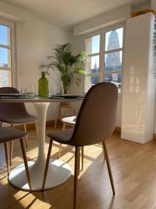 Appartements Duplex avec terrasse face a la cathedrale : photos des chambres