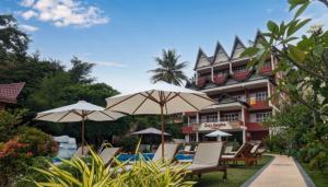 Zoé’s Paradise Waterfront Hotel