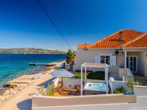 Family friendly seaside apartments Iz, Iz - 22025