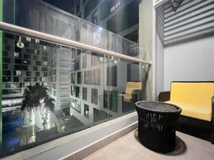 Republic Apartment Nearby Airport Free Pool Gym