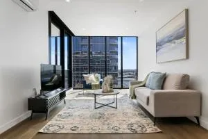 Gorgeous 3BR Apt w Stunning Bay Views and 2 Car Park - Williamstown