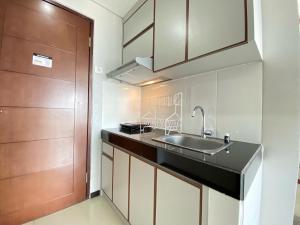 Comfy 2BR Apartment at Gateway Pasteur By Travelio