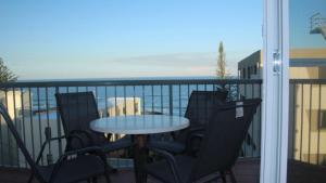 Unit 5 Sanctuary Shores, Kings Beach - Free Wifi!