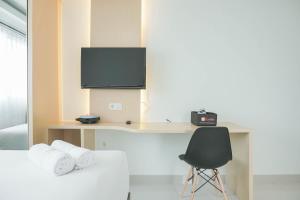 Comfortable and Homey Studio at Amethyst Apartment By Travelio