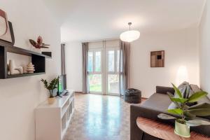 Pink Flat 2 by Quokka 360 - At the border of Switzerland