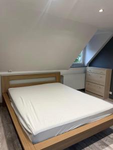 Maisons de vacances Les Tournaisiens, Cottage a 2 pas de Wimereux : photos des chambres