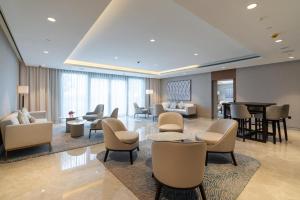 Act One Tower One - Premium Dubai Opera unit with Burj Khalifa View