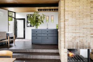 Architect Designed Holiday Home With Sea View