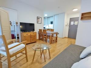 LEterlou, T3, centre Luchon, wifi, casier à skis, ascenseur, 6 personnes