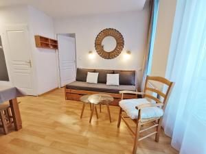 Appartements L'Eterlou, T3, centre Luchon, wifi, casier a skis, ascenseur, 6 personnes : photos des chambres