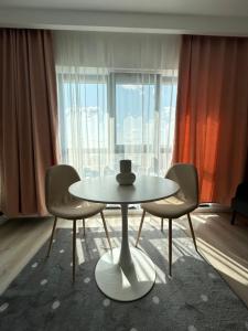 Elegant Studio with City Views - Prime Location - 02