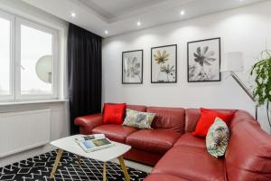 Lumina 3 bedrooms apart near the Warszawa Zahodnia