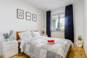 Lumina 3 bedrooms apart near the Warszawa Zahodnia