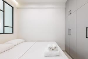 Blow- Free parking #Skgbnb