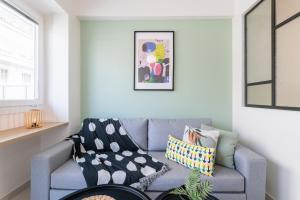 Blow- Free parking #Skgbnb