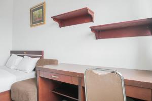 Compact Studio at Margonda Residence 1 Apartment By Travelio