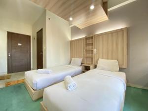 Beauty Studio No Kitchen at Easton Park Residence Jatinangor Apartment By Travelio