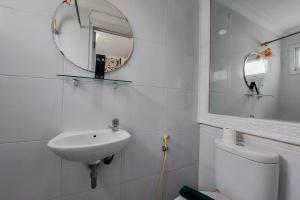 Affordable Studio No Kitchen Apartment at Aeropolis Residence near Soetta By Travelio