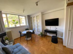 Margutta Domitia Home