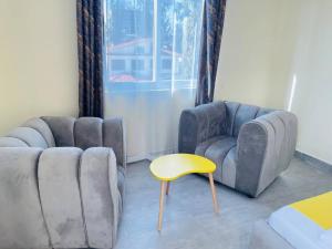 A lush 3bedroom Condo with Aircon and a Pool