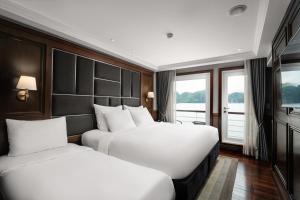Ambassador Signature Cruise - Lan Ha Bay