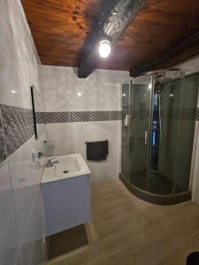 Maison de village dans hameau calme