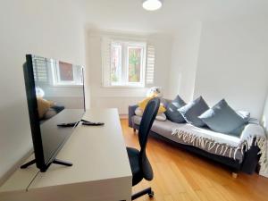 Spacious 3-Bed Cosy Flat in Westminster