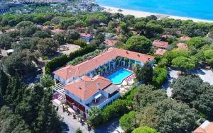 Pidasus Hotel - 埃德雷米特