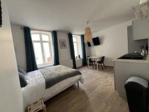 Esprit Maritime - 2p centre-ville, Place Dalton