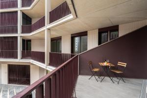 Urban Stylish Studio with Balcony